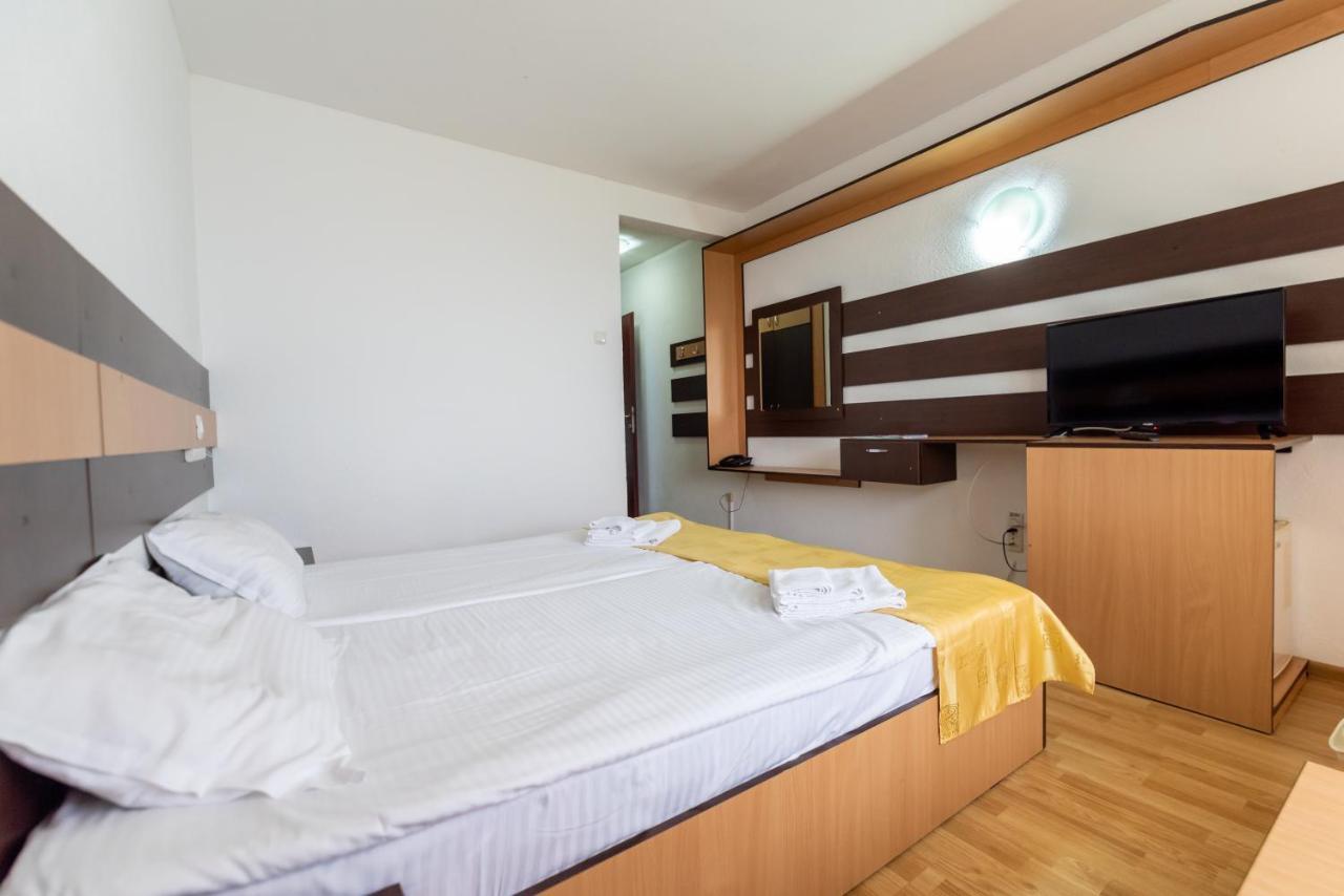 Hotel Capitol Jupiter Eksteriør billede