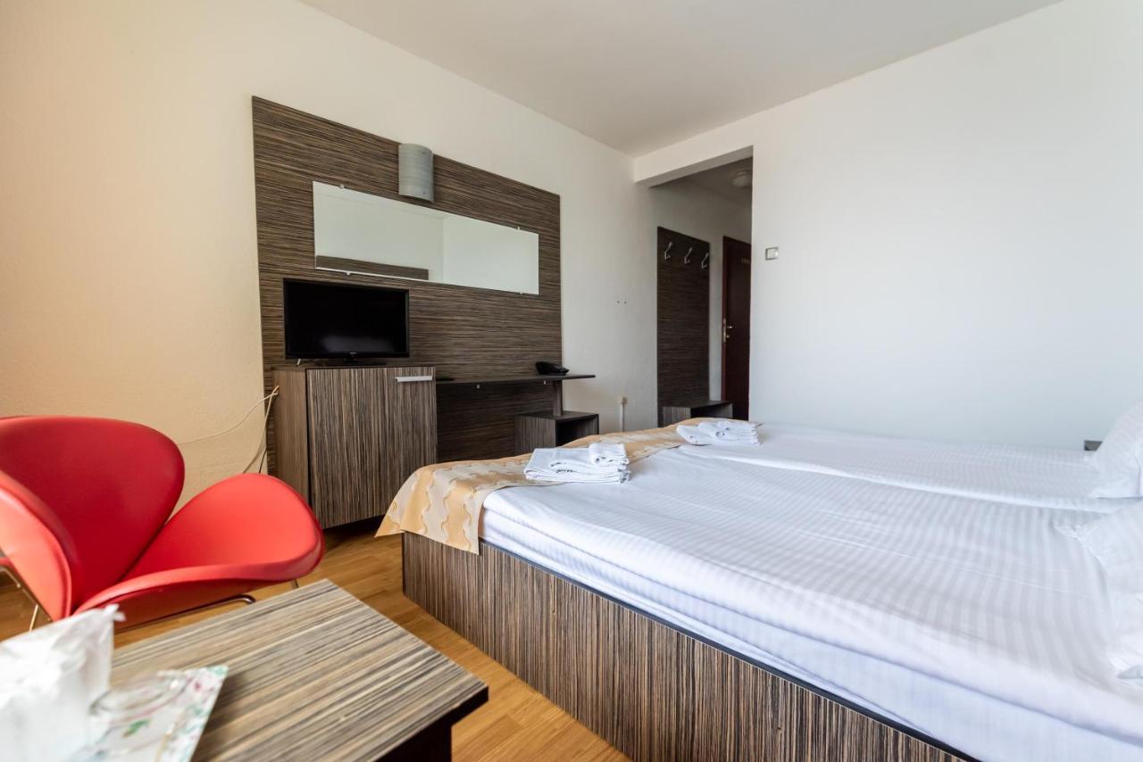 Hotel Capitol Jupiter Eksteriør billede
