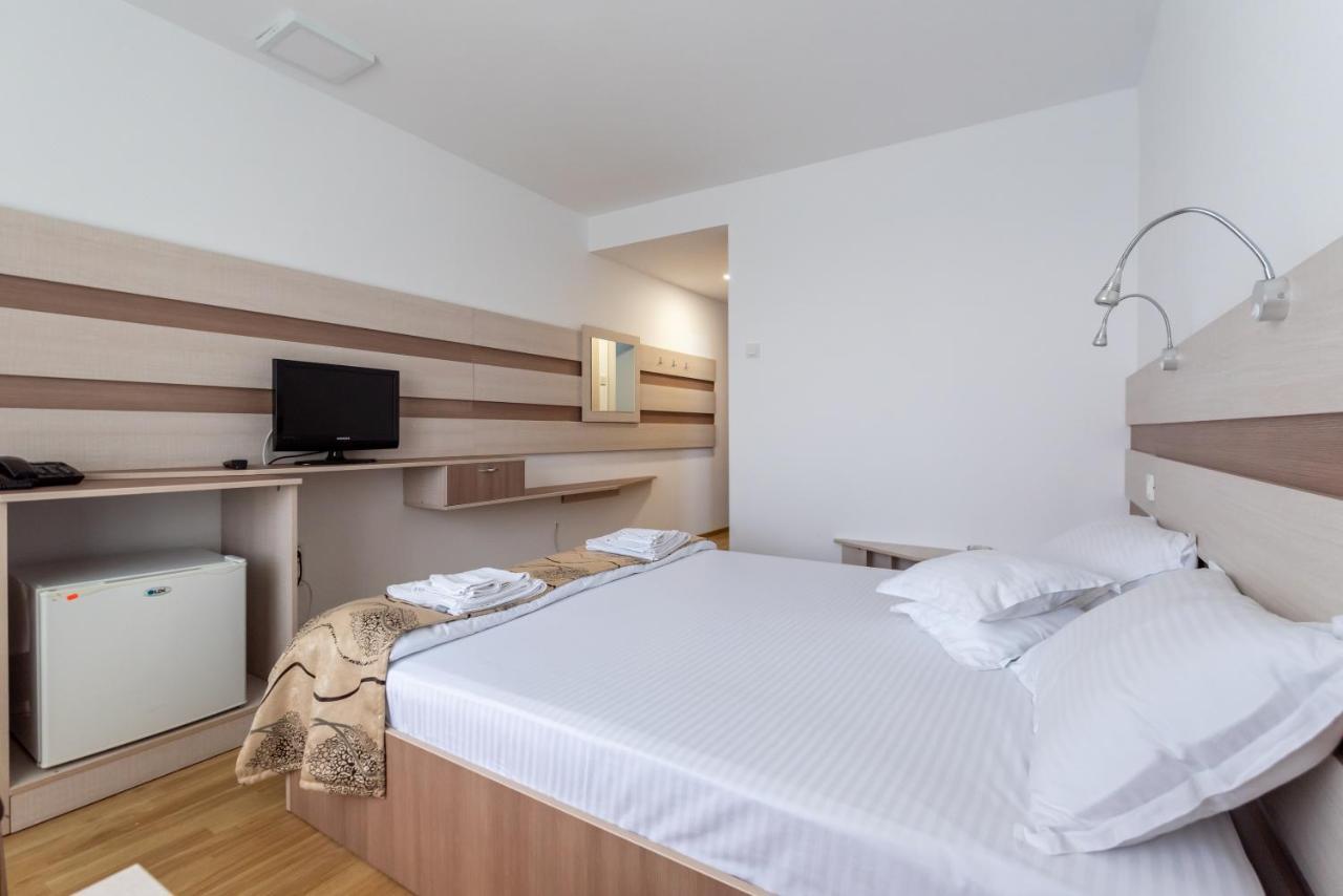 Hotel Capitol Jupiter Eksteriør billede